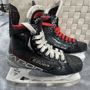 Junior Size 5 Bauer Vapor 3X Ice Hockey Skates